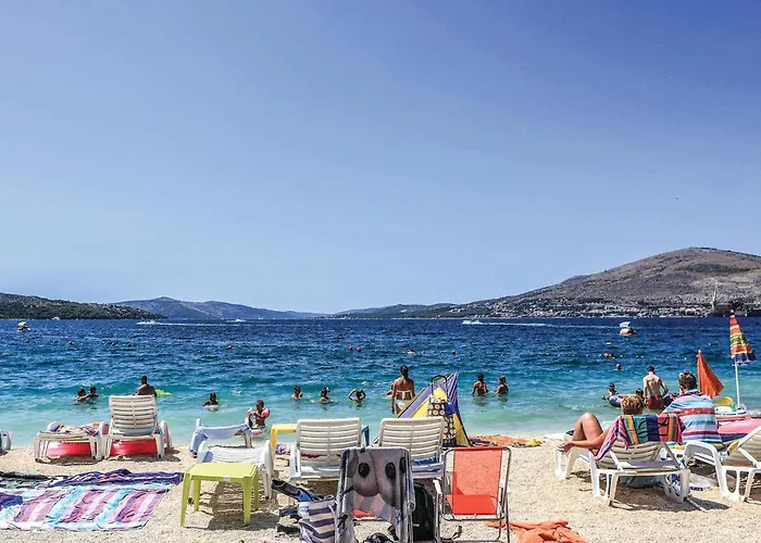 Two-bedroom In Okrug Gornji Apartamento *