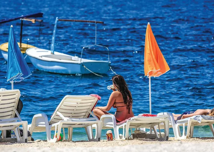 Two-bedroom In Okrug Gornji Trogir