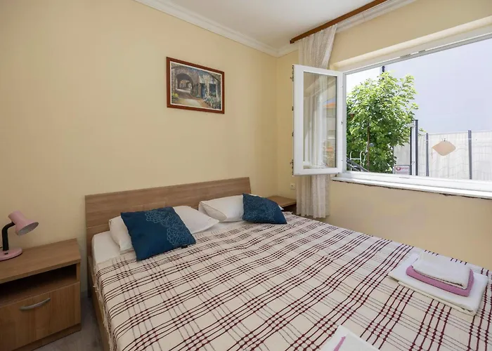 Two-bedroom In Okrug Gornji * Trogir